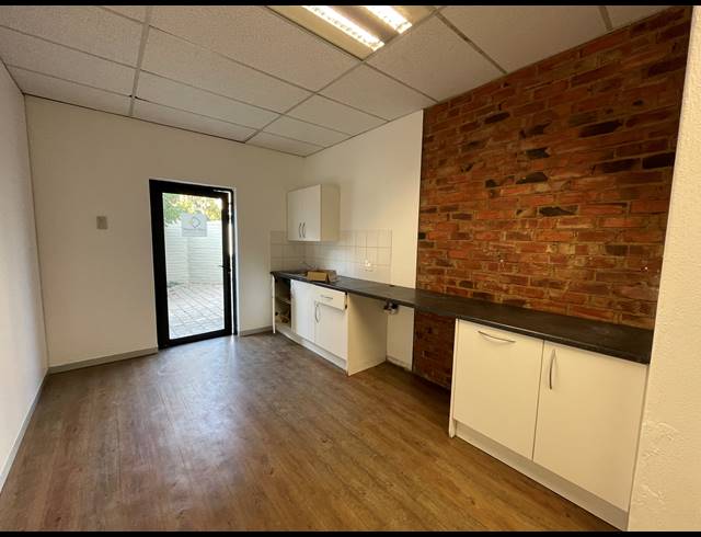 256M² OFFICE TO LET IN RIVONIA